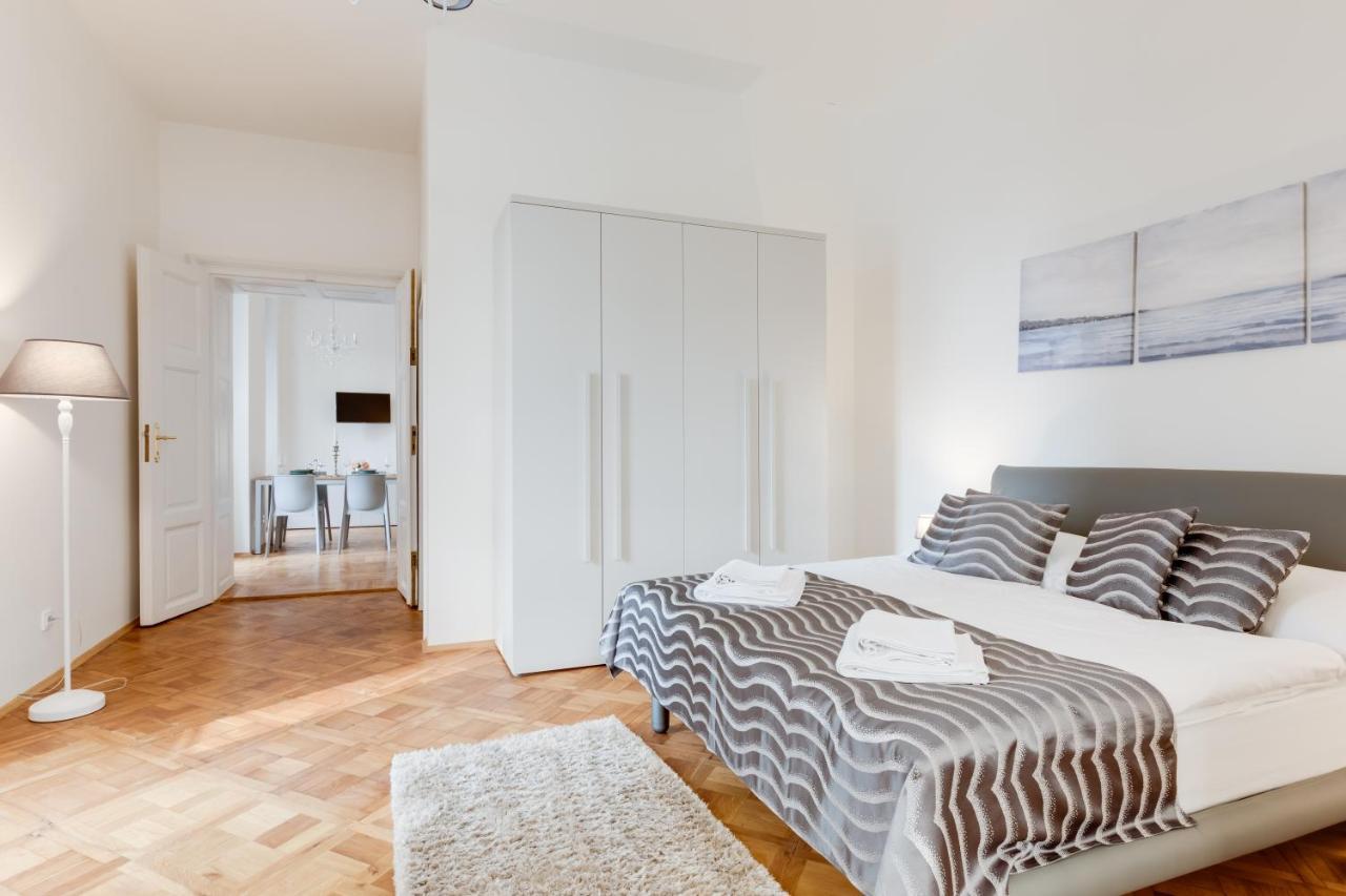Wenceslass Square Royal Residence Apartments براغ المظهر الخارجي الصورة