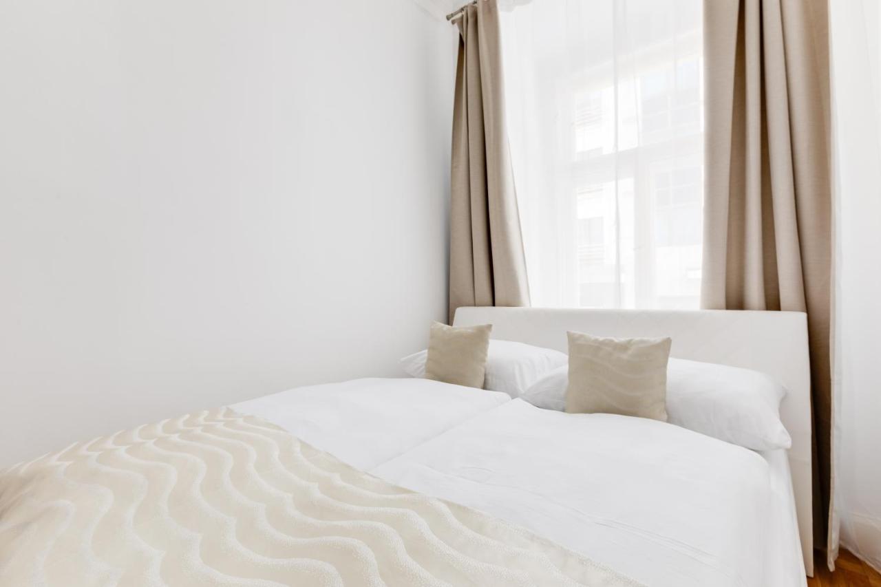 Wenceslass Square Royal Residence Apartments براغ المظهر الخارجي الصورة