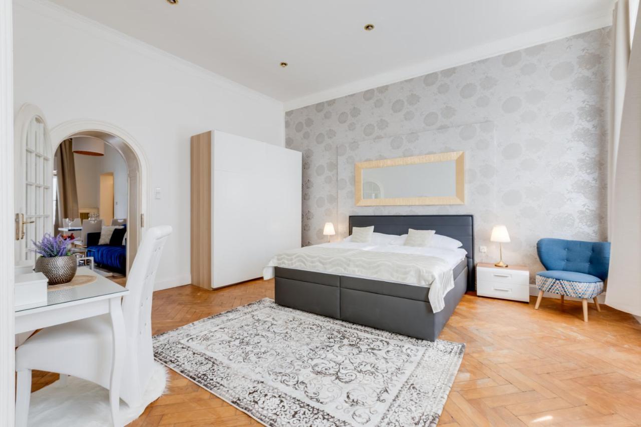Wenceslass Square Royal Residence Apartments براغ المظهر الخارجي الصورة
