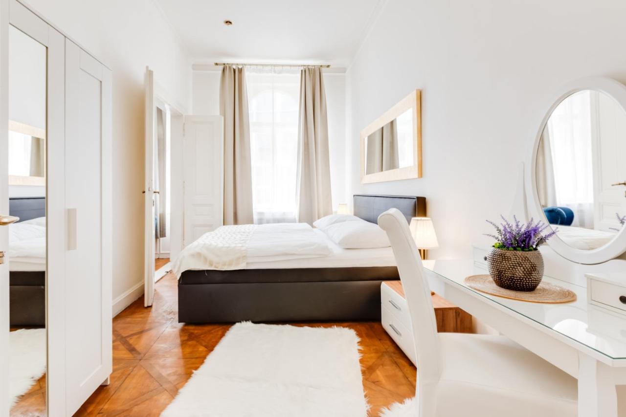 Wenceslass Square Royal Residence Apartments براغ المظهر الخارجي الصورة
