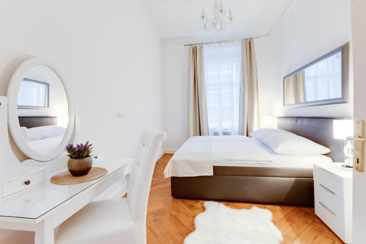 Wenceslass Square Royal Residence Apartments براغ المظهر الخارجي الصورة