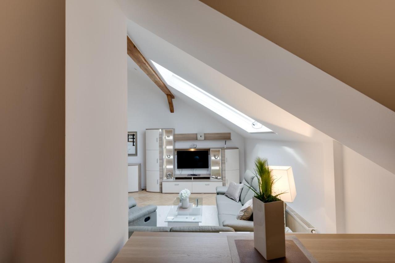 Wenceslass Square Royal Residence Apartments براغ المظهر الخارجي الصورة