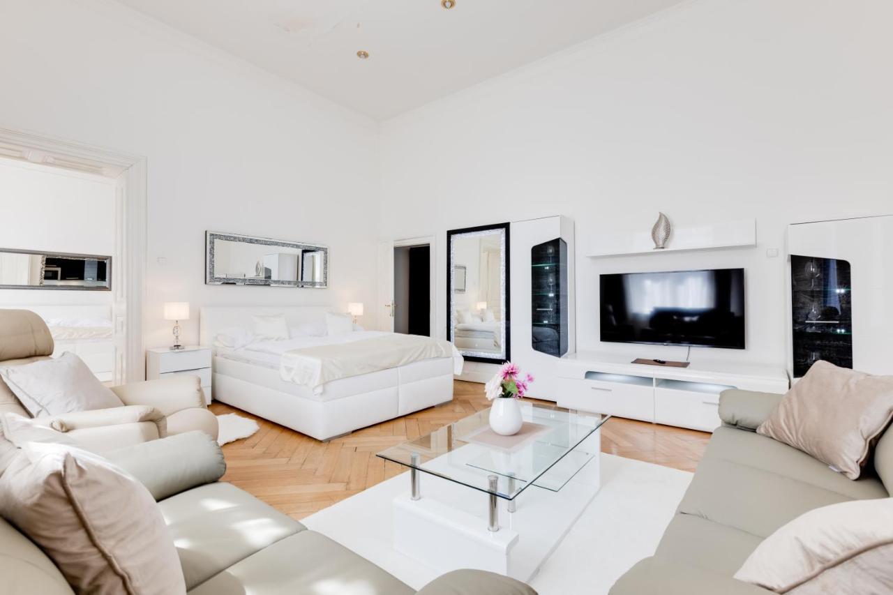 Wenceslass Square Royal Residence Apartments براغ المظهر الخارجي الصورة
