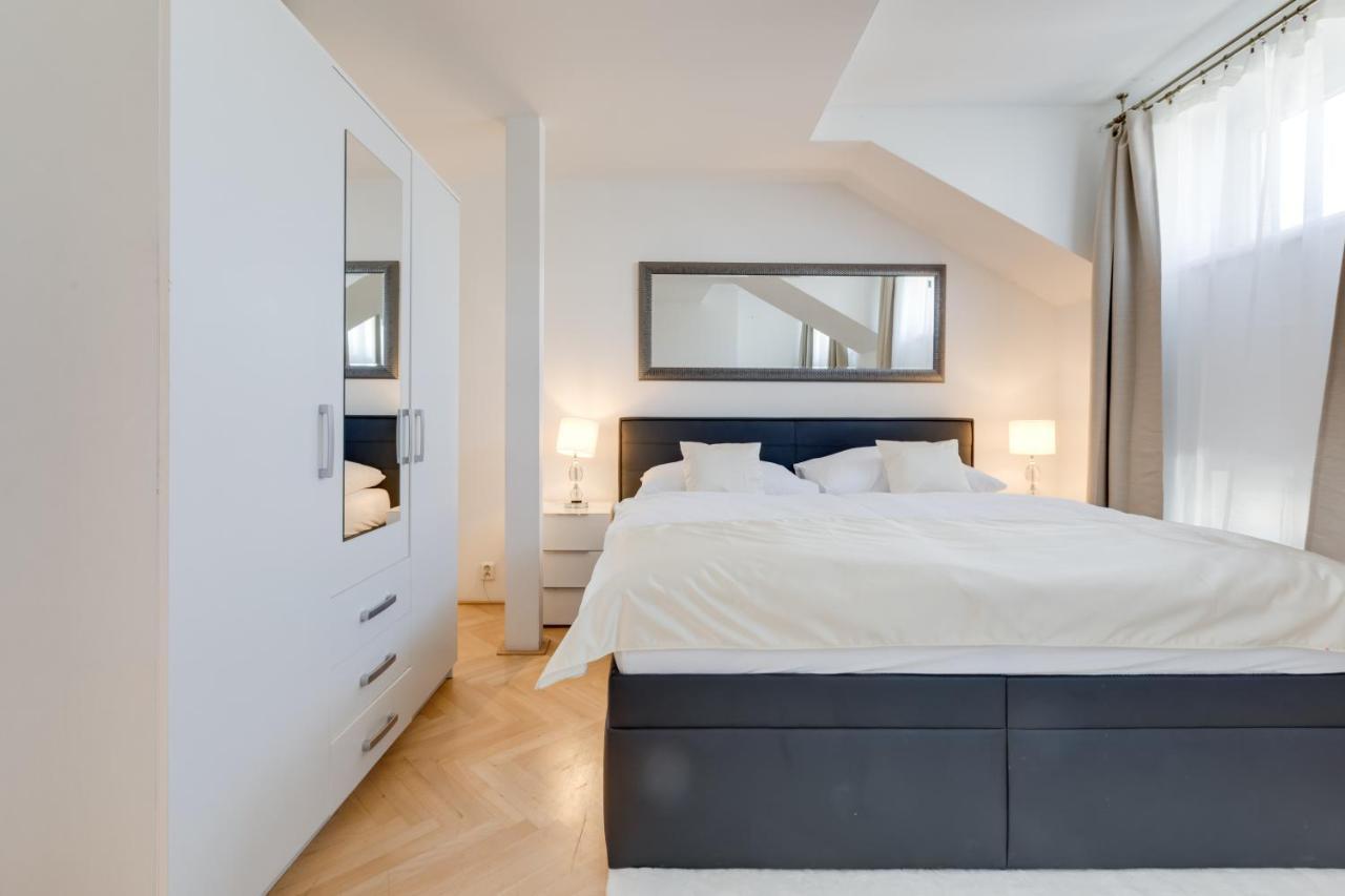 Wenceslass Square Royal Residence Apartments براغ المظهر الخارجي الصورة